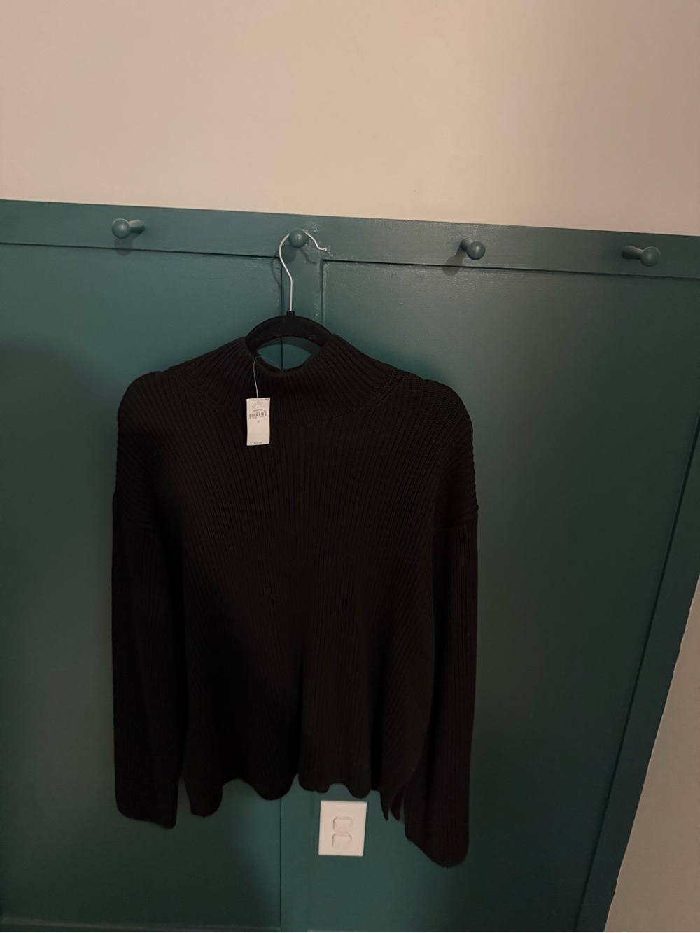 Gap Women's Black Ribbed Mock Neck Sweater
